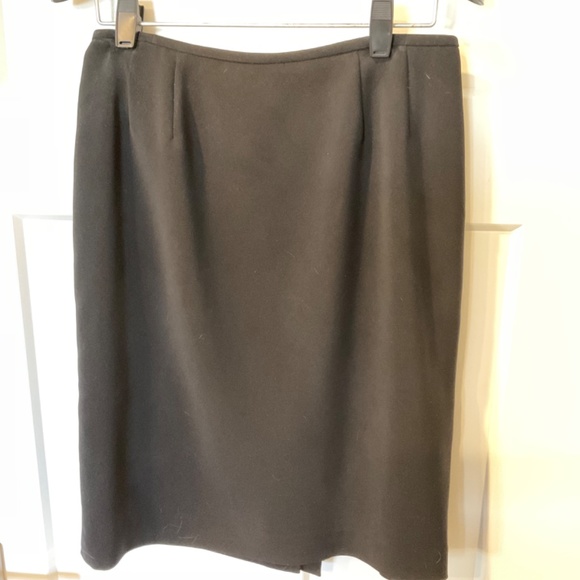 Black rounded collar suit jacket with jet buttons and knee length skirt - Picture 2 of 5